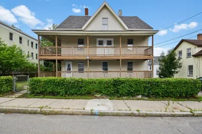 390 Parker St 1