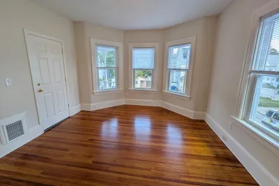 48 Hodges St #1