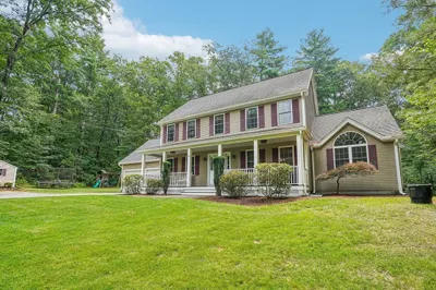 43 Tavern Rd 1