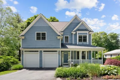 12 Hayes Ln