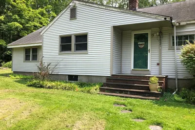322 River Rd 1