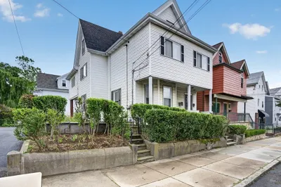 549 Main St 1