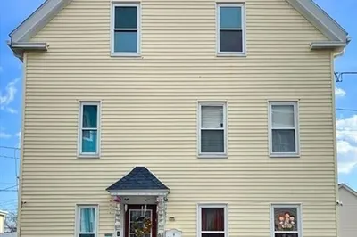 61 Lawrence St #3 1