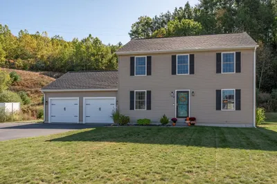 18 Richfield Way 1