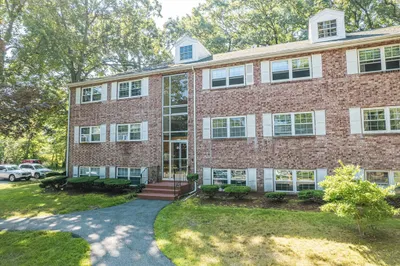 50 Farrwood Ave #8 1