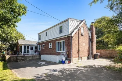 46-50 Lynnway
