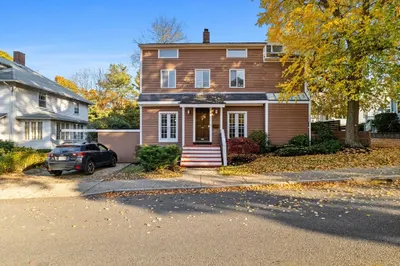 18 Cottage St 1