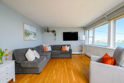 7 Dorchester St #3