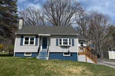 43 Manor Rd 1