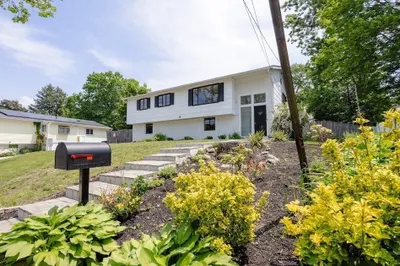 30 Leighton Rd 1