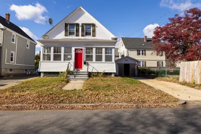 181 Grace St 1