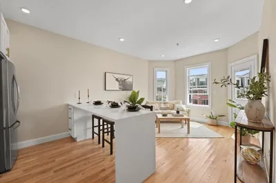 35 Somerset Ave #3 1