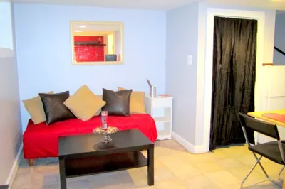 3 Goodwin Pl #B 1