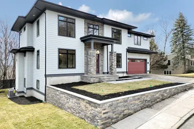 32 Malcolm Road