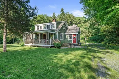287 Taunton St 1