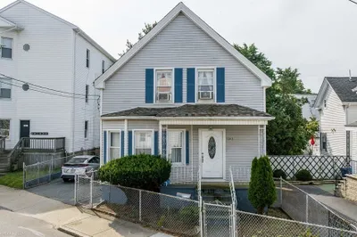 1043 Cove Rd