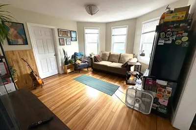 3 Carlisle St #3