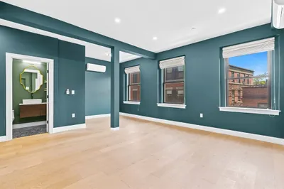166 Salem St #8 1
