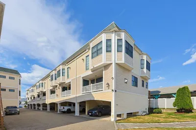 11 Railroad Ave #B6 1
