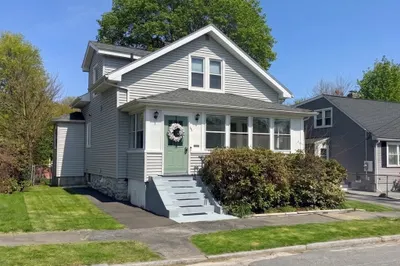 36 Rowena St 1
