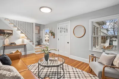 13 Dustin St 1