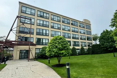21 Illinois Street #401
