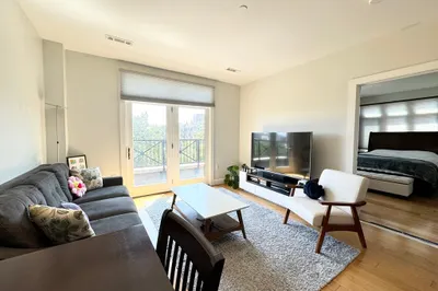 1501 Commonwealth Ave #310