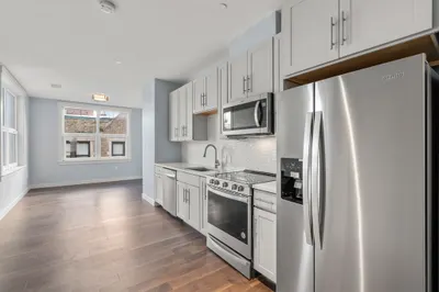 136 Babcock St #404 1