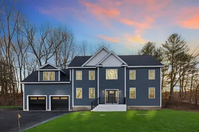 8 Hudson Ave 1