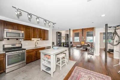 130 John St #345 1