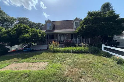 31 Janet Cir 1