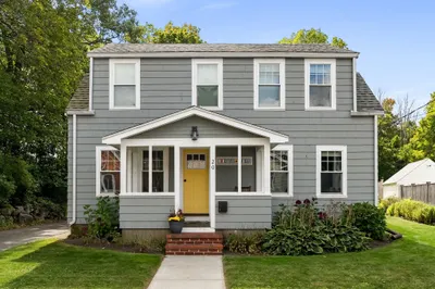 20 Canton St 1
