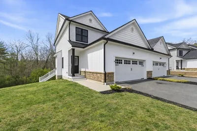 60 Compass Point Dr #29 1