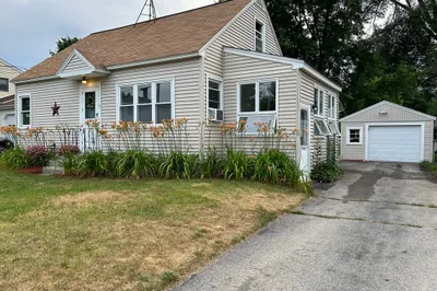 20 Larch St