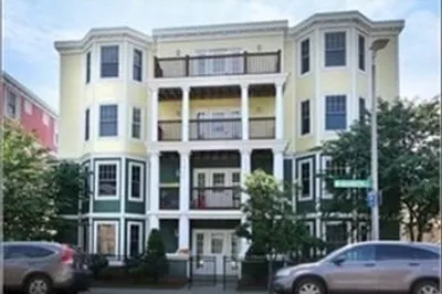 4048 Washington Street #5 1