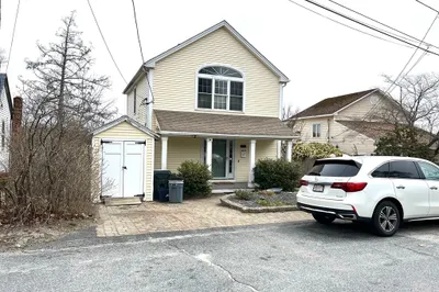 311 Bridle Path 1