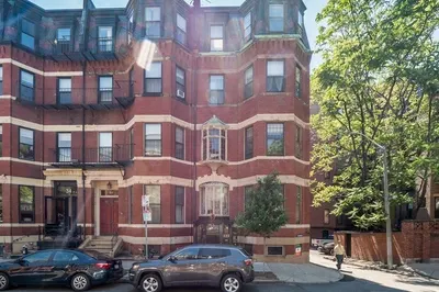 30 Gloucester Street #3
