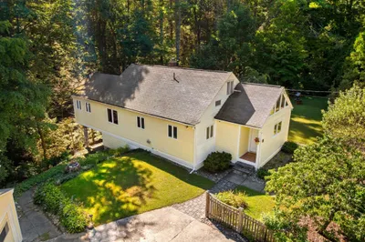 64 Lakeside Dr 1