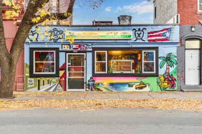 389 Main St 1