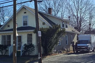 25 Front St
