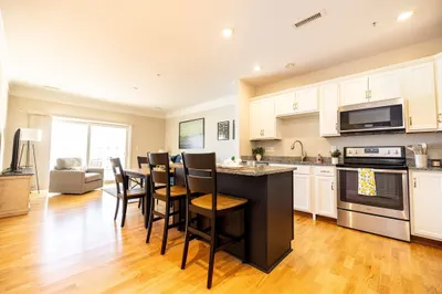 1 Francis Dr #202