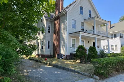 8 Lee St #2