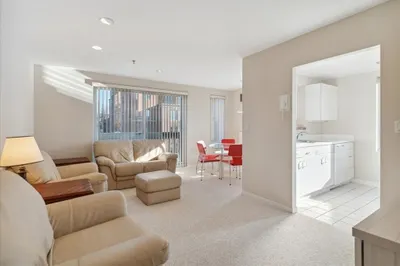 950 Massachusetts Ave ##417