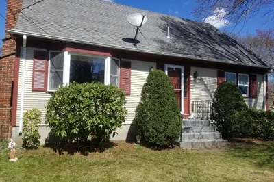 50 Briggs Ave 1