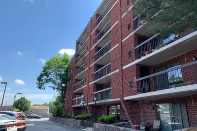 159 Main St #16C