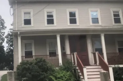 6 Eaton St #3 1