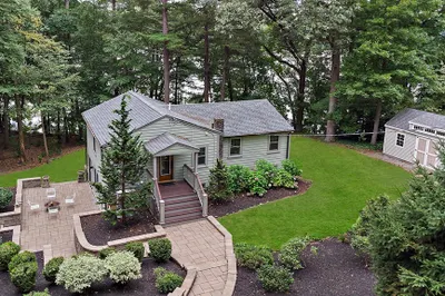 80 Evergreen Road