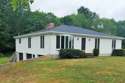 197 W. Center St 1