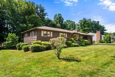 9 Pratt Ln 1