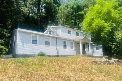 78 Pleasant St